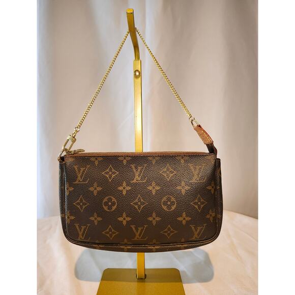Louis Vuitton Pochette Accessoires Monogram Canvas Shoulder Bag Vintage LV - Picture 1 of 15